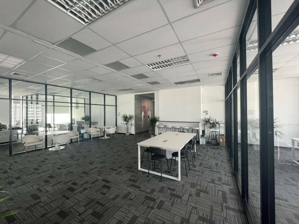 For RentOfficeRamkhamhaeng, Hua Mak : Office space for rent, Major Tower Building, Rama 9 - Ramkhamhaeng, near Airport Link Ramkhamhaeng, 15th floor, area 70 sq m., monthly rent 70,000 Baht*