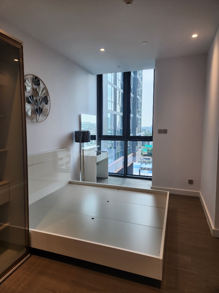 ให้เช่าคอนโดสาทร นราธิวาส : • 𝐑𝐄𝐍𝐓 • 𝐒𝐮𝐩𝐚𝐥𝐚𝐢 𝐈𝐂𝐎𝐍 • 𝟐 𝐁𝐞𝐝 • 𝟗𝟑 𝐒𝐪𝐦. • 𝟏𝟐𝟎,𝟎𝟎𝟎 •  𝐍𝐞𝐰-𝐔𝐧𝐢𝐭  𝐋𝐢𝐧𝐞 𝐈𝐃 : 𝐕𝐚𝐬𝐬𝐢𝐥𝐲