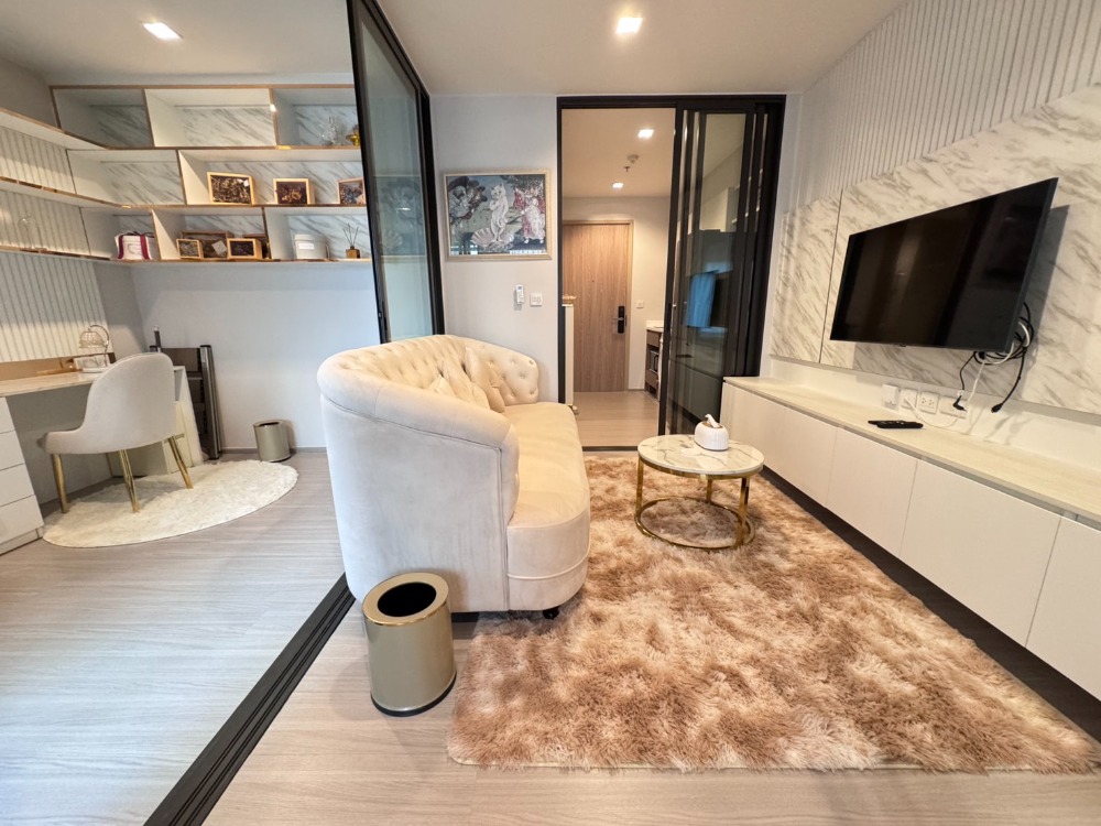 ให้เช่าคอนโดท่าพระ ตลาดพลู วุฒากาศ : Life Sathorn Sierra 1 ห้องนอน + 1 ห้องทำงาน ตกแต่งสวยพร้อมให้เช่า ว่างครับสอบถามได้ครับ