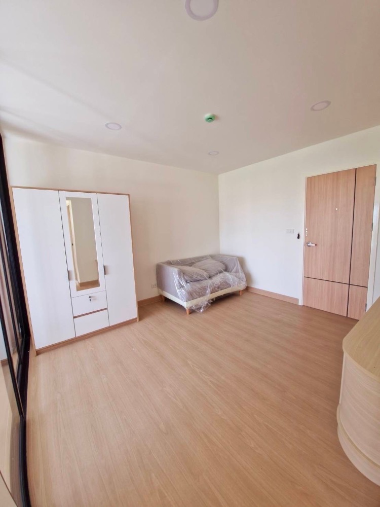 For RentCondoPathum Thani,Rangsit, Thammasat : Condo For Rent | The Best Value In The Project “Ploen Ploen Condo Rangsit - Future Park 5” 24 Sq.m. Near ​​Red Line Rangsit Station