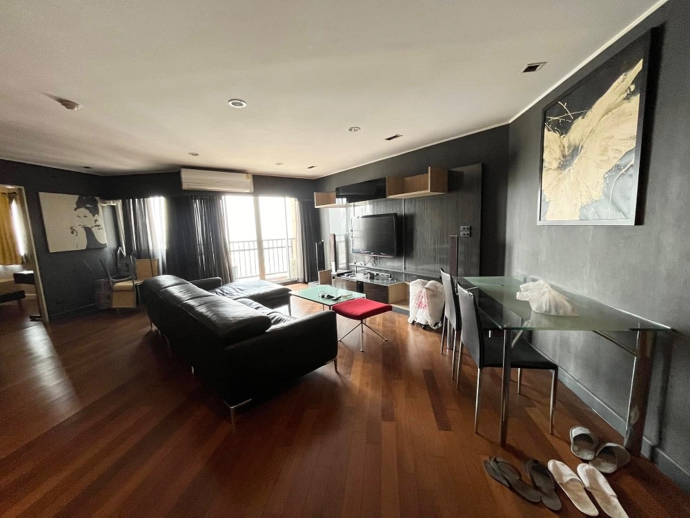 For RentCondoSathorn, Narathiwat : Condo For Rent 2 Bedrooms 2 Baths in Sathorn - Narathiwas Rd. Area Fully Furnished