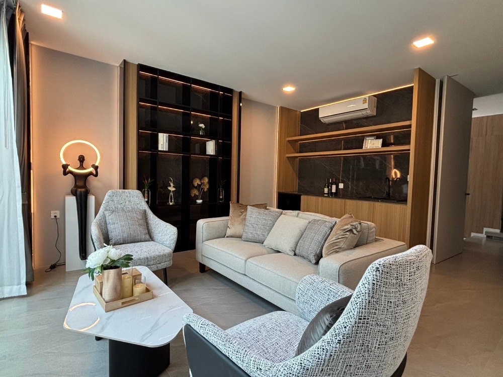 ให้เช่าบ้านพัฒนาการ ศรีนครินทร์ : Modern Japanese House with 4 bedrooms  on Krungthep Kreetha Road