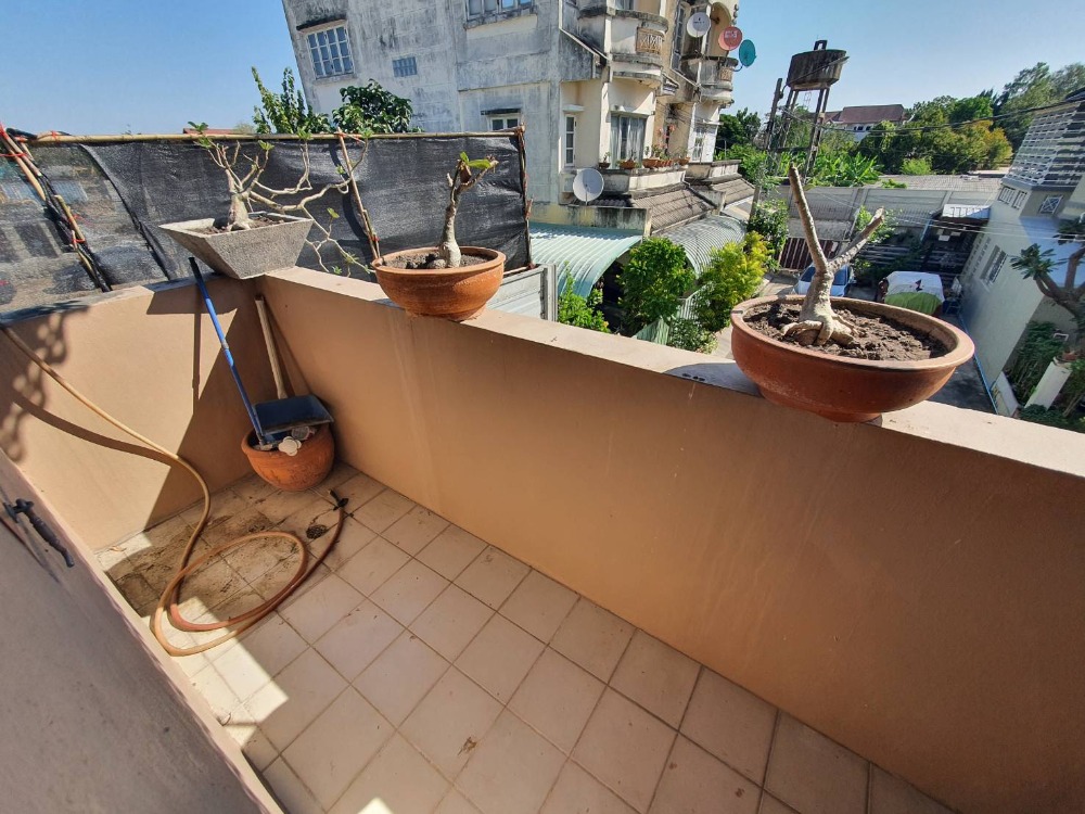 ขายบ้านวิภาวดี ดอนเมือง หลักสี่ : ขายทาวน์โฮม 3 ชั้น เศรณีปาร์ค วิภาวดี 60 ขนาด 32 ตรว ใกล้ ม.เกษตร บางเขน รถไฟฟ้า 3 สาย