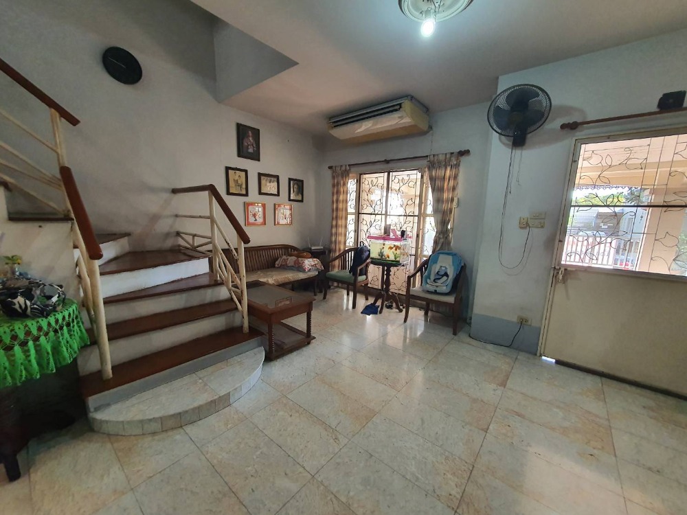 ขายบ้านวิภาวดี ดอนเมือง หลักสี่ : ขายทาวน์โฮม 3 ชั้น เศรณีปาร์ค วิภาวดี 60 ขนาด 32 ตรว ใกล้ ม.เกษตร บางเขน รถไฟฟ้า 3 สาย