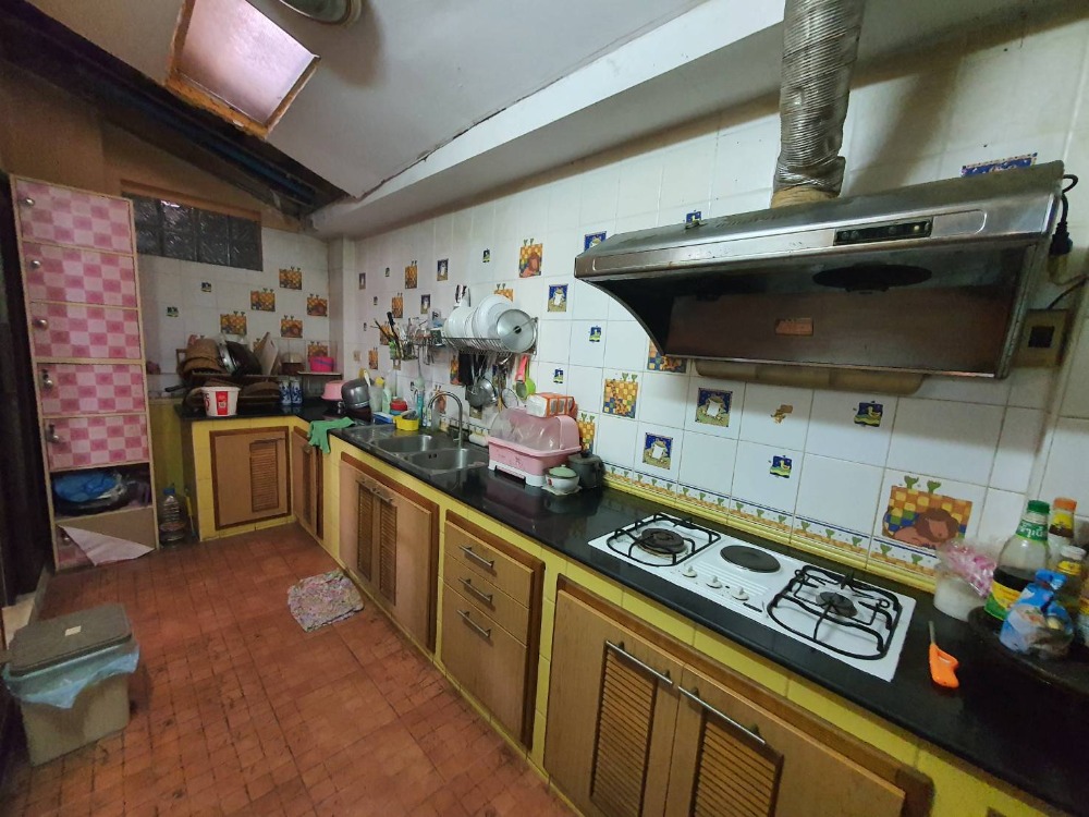 ขายบ้านวิภาวดี ดอนเมือง หลักสี่ : ขายทาวน์โฮม 3 ชั้น เศรณีปาร์ค วิภาวดี 60 ขนาด 32 ตรว ใกล้ ม.เกษตร บางเขน รถไฟฟ้า 3 สาย