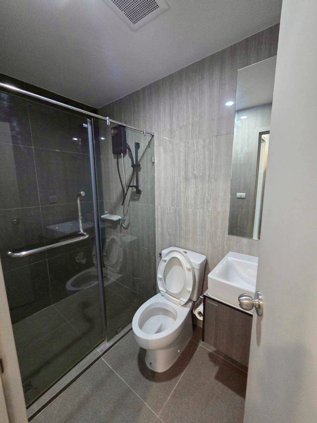 For RentCondoBang kae, Phetkasem : 🔥For rent🔥Condo next to MRT Phasi Charoen🚆 ✨ The Parkland Phetkasem 56 ✨