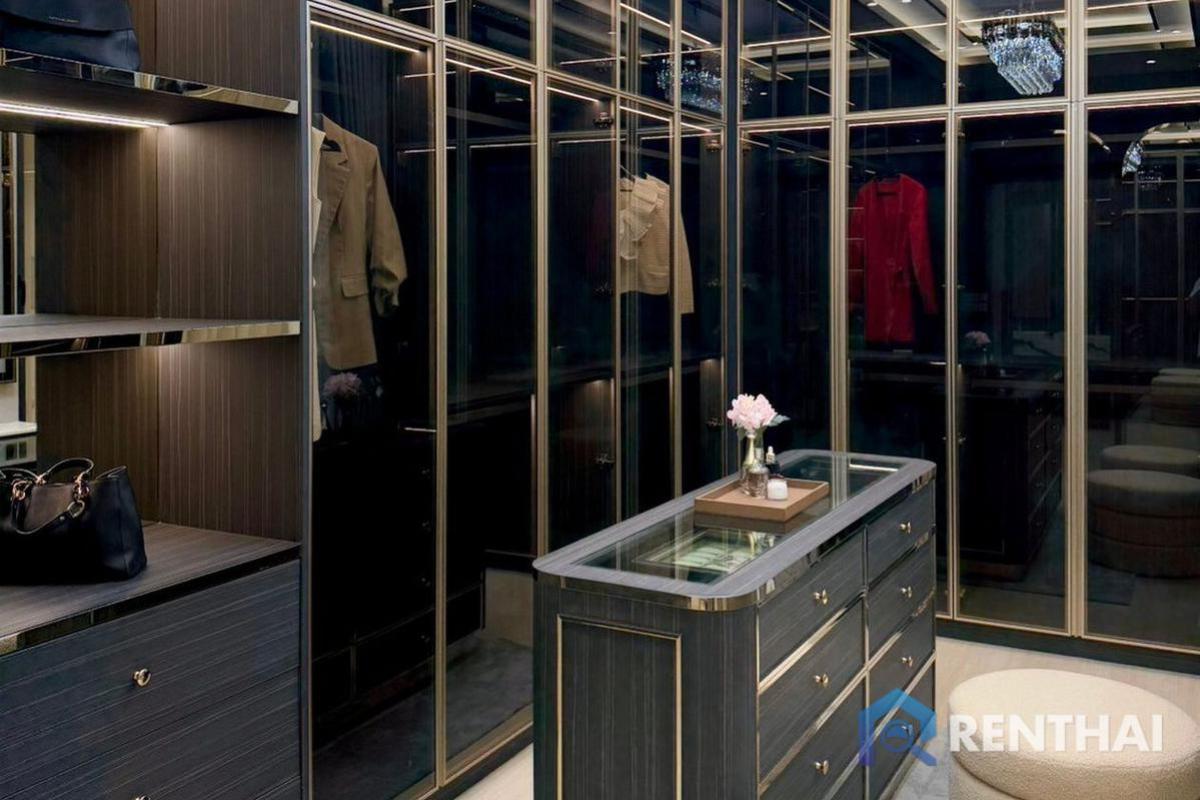 For SaleHousePattaya, Bangsaen, Chonburi : Exclusive villa for sale in a quiet area