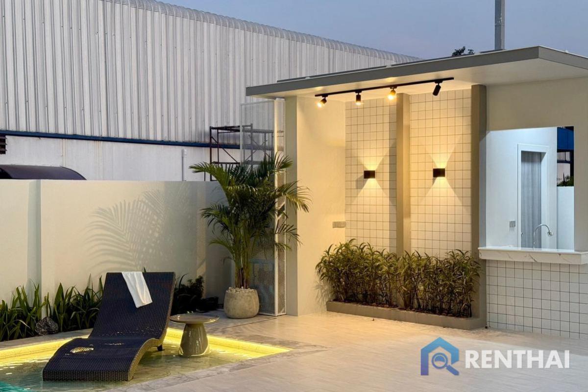 For SaleHousePattaya, Bangsaen, Chonburi : Exclusive villa for sale in a quiet area