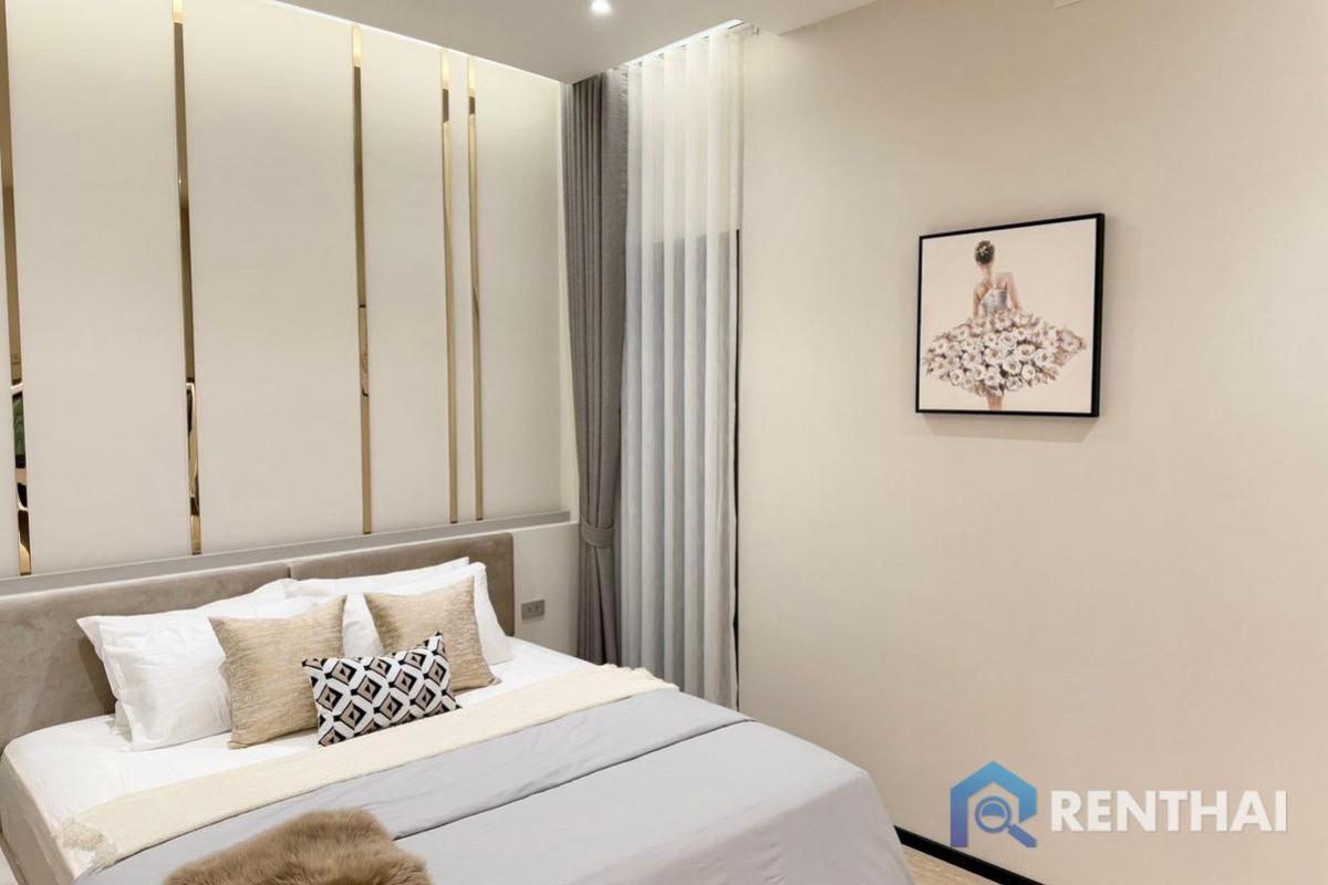 For SaleHousePattaya, Bangsaen, Chonburi : Exclusive villa for sale in a quiet area