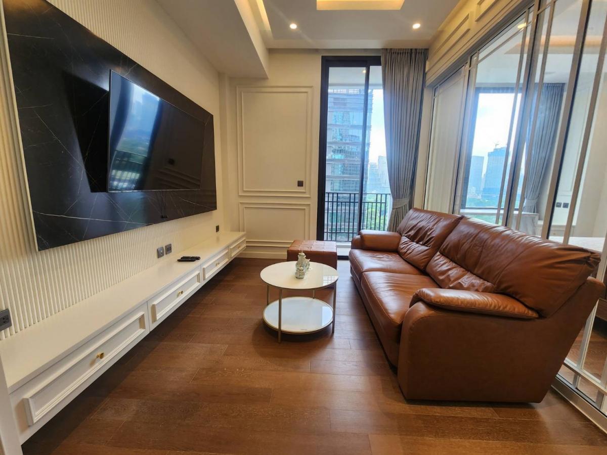 For RentCondoWitthayu, Chidlom, Langsuan, Ploenchit : Pet Friendly 🐈🐩 Miniq Langsuan |Park View🌳| 1Bedroom 1Bathroom • 💰68,000/Month•Muniq Langsuan🌳1 bedroom, 1 bathroom54.48 sq mView of Lumpini ParkRent 68,000 bahtcontract for 1 year🧿✨ We also find condos and residences in your desired location