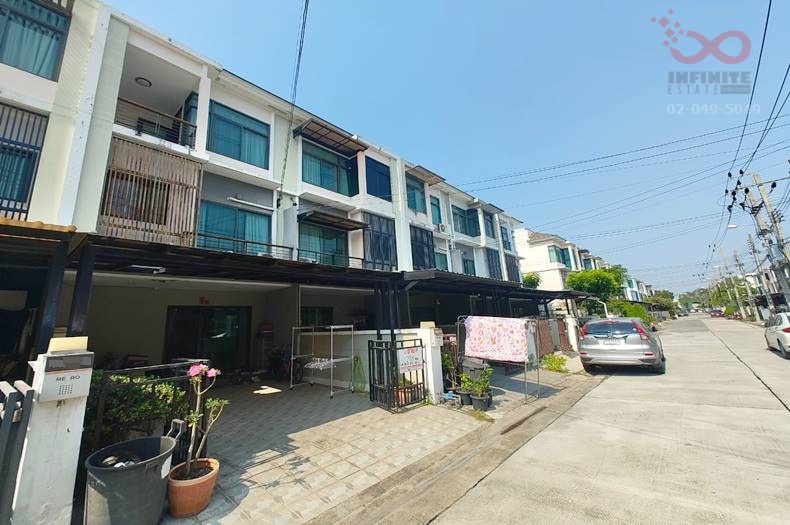 For SaleTownhomePattanakan, Srinakarin : Townhouse for sale, 3 floors, 19.8 square wah, The Metro Phatthanakan - Srinakarin, Phatthanakan Road
