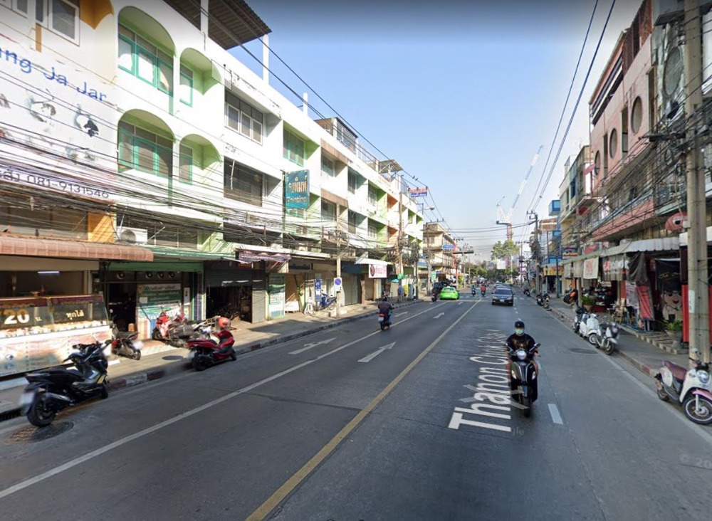 ขายร้านค้า/ตลาดนัดลาดพร้าว เซ็นทรัลลาดพร้าว : ขายด่วน 💥 อาคารพาณิชย์ 2 คูหา ขนาดใหญ่ ซอยโชคชัย 4 เยื้องร.พ. เปาโล โชคชัย 4 ใกล้ BTS สถานีโชคชัย 4 (TTB11-40)