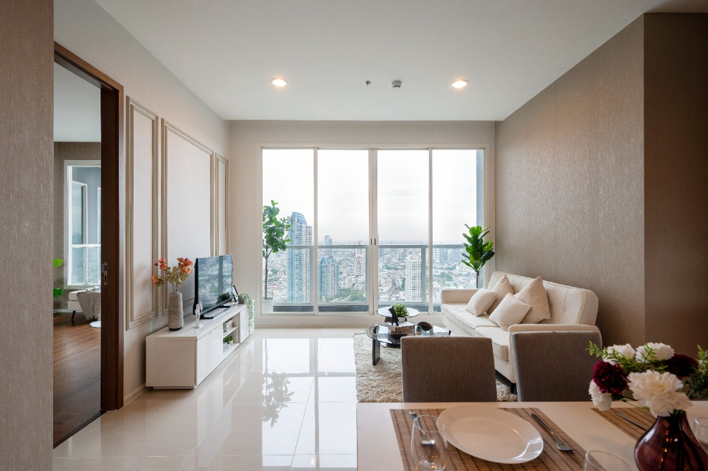 ขายคอนโดสาทร นราธิวาส : [LS250213004] สำหรับขาย Menam Residence 2 ห้องนอน ขนาด 88.89 ตร.ม. ห้ามพลาด ราคาพิเศษ!!!