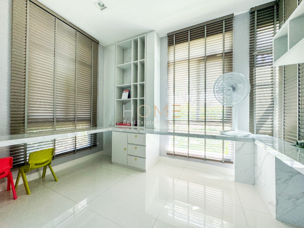 For SaleHouseLadkrabang, Suwannaphum Airport : Mantana Motorway - New Krungthepkreetha / 4 Bedrooms (SALE) COF652