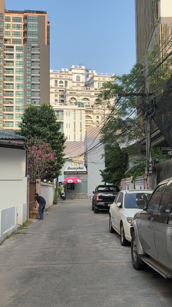 For RentHome OfficeSukhumvit, Asoke, Thonglor : 4th floor area of ​​a commercial building for home office, 400 meters from BTS Phrom Phong