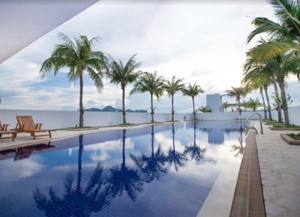 ขายคอนโดหัวหิน ประจวบคีรีขันธ์ : ขายคอนโดติดหาด Royal Princess Hua-hin, 4 ห้องนอน, ระเบียงใหญ่ รีโนเวทใหม่ เฟอร์นิเจอร์ครบ