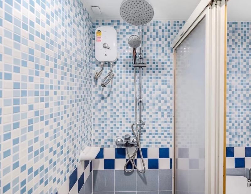 ให้เช่าคอนโดสาทร นราธิวาส : ให้เช่า ลุมพินี วิลล์ พระแม่มารี-สาทร เลขที่ 90/91 (วิวสระ)