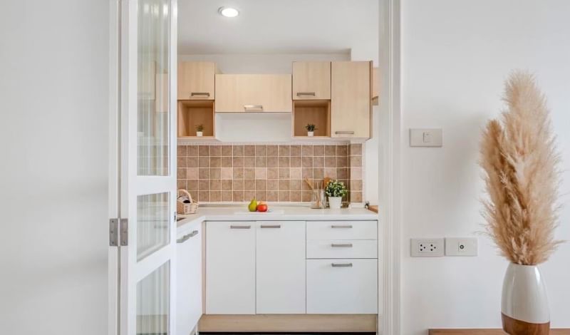 ให้เช่าคอนโดสาทร นราธิวาส : ให้เช่า ลุมพินี วิลล์ พระแม่มารี-สาทร เลขที่ 90/91 (วิวสระ)