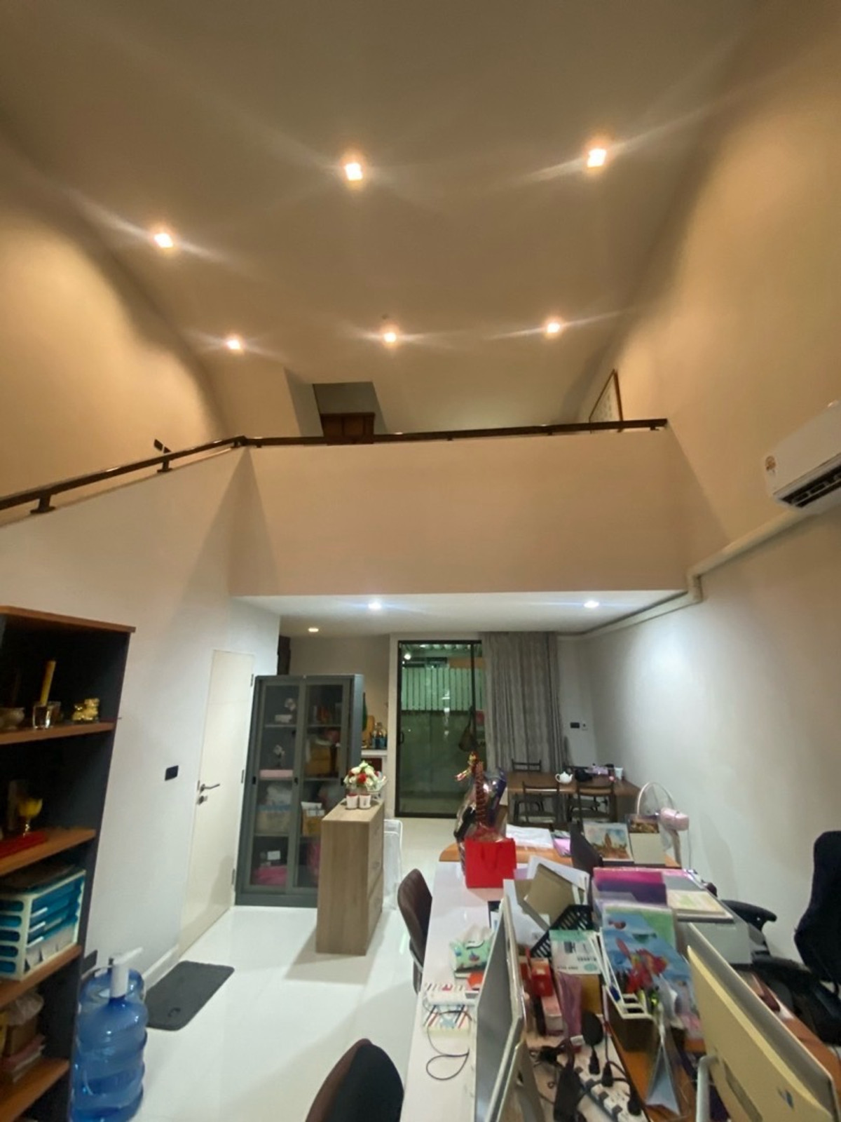 For SaleTownhomeKasetsart, Ratchayothin : For sale: House in the middle of the city, Ratchayothin, near Major Ratchayothin, cheap electric train