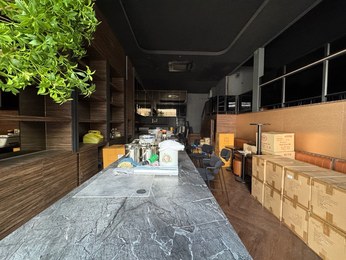 ให้เช่าร้านค้า/ตลาดนัดสุขุมวิท อโศก ทองหล่อ : 📌ให้เช่าพื้นที่เหมาะสำหรับ คาเฟ่,ร้านอาหาร,บาร์  ทำเลทองหล่อ