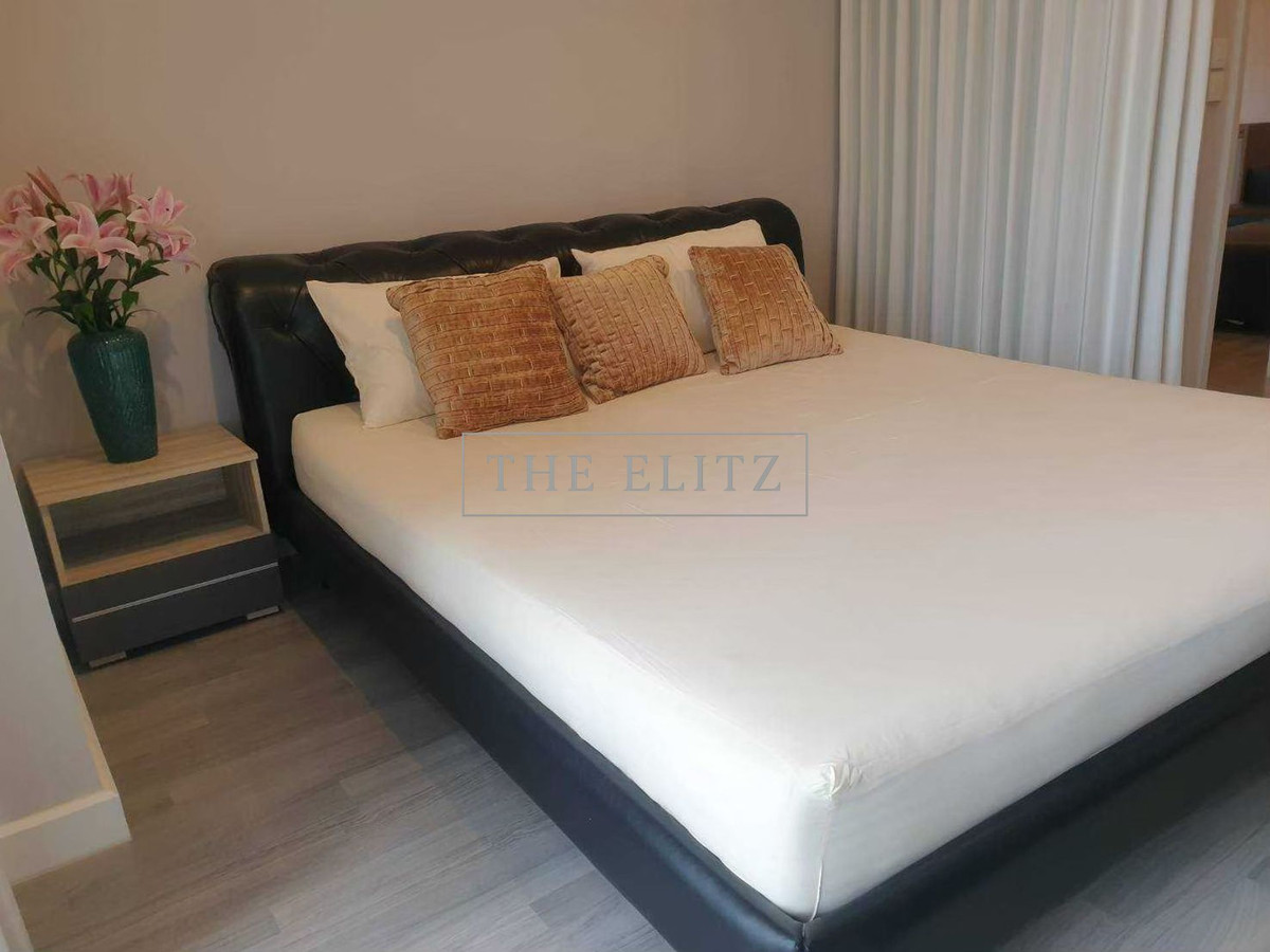 For RentCondoSathorn, Narathiwat : 💥 Rent The Room Sathorn-Tanonpun, good price 💯 Furniture Ready to go to high floor, beautiful view, convenient to travel near BTS - SURASAK 🚄