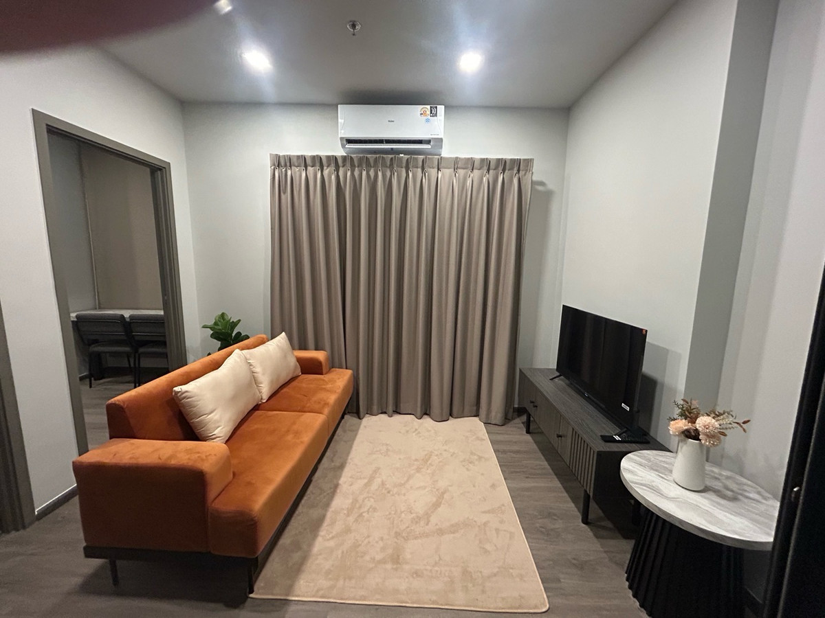 Sale DownCondoLadprao, Central Ladprao : Condo for sale Metris District Ladprao, corner room (Hot! 1 floor has only one room) Floor 2335 sq m. Fully Furnish 1 bed plus
