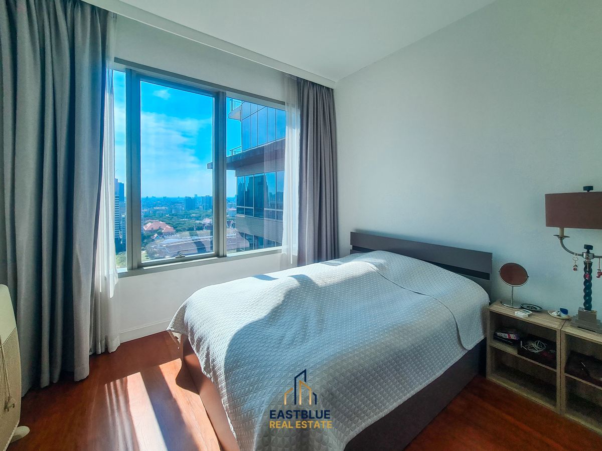 For SaleCondoWitthayu, Chidlom, Langsuan, Ploenchit : BEST PRICE!! RBSC Sport club view✨185 Rajadamri✨2 bedrooms, 2 bathrooms, size 125 sq m, near BTS Ratchadamri Tel.0982645161 