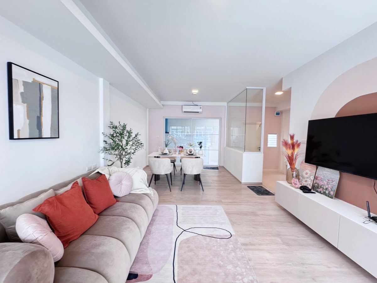 For RentHouseBangna, Bearing, Lasalle : 💥ForRent💥 3Bed • Indy2 Bangna-Ramkhamhang 2 🏡 Near Mega Bangna‼️ Ready to move in ‼️