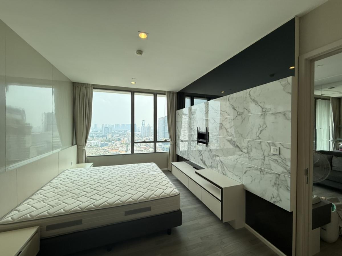 ให้เช่าคอนโดบางซื่อ วงศ์สว่าง เตาปูน : ปล่อยเช่า ห้องใหม่ ไม่เคยปล่อยเช่า วิวเมือง ห้องสวย แต่งครบ พร้อมอยู่ โทร095 654 4949