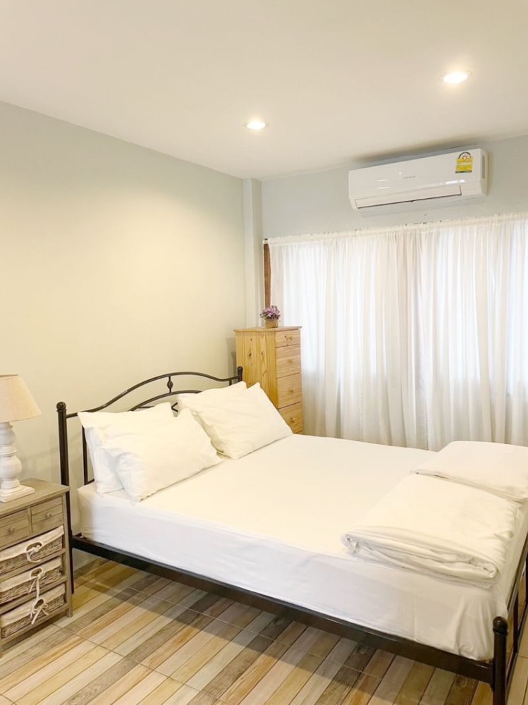 For RentTownhomeCha-am Phetchaburi : For rent 3-storey townhouse Fio House by the Sea