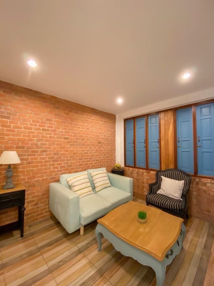 For RentTownhomeCha-am Phetchaburi : For rent 3-storey townhouse Fio House by the Sea