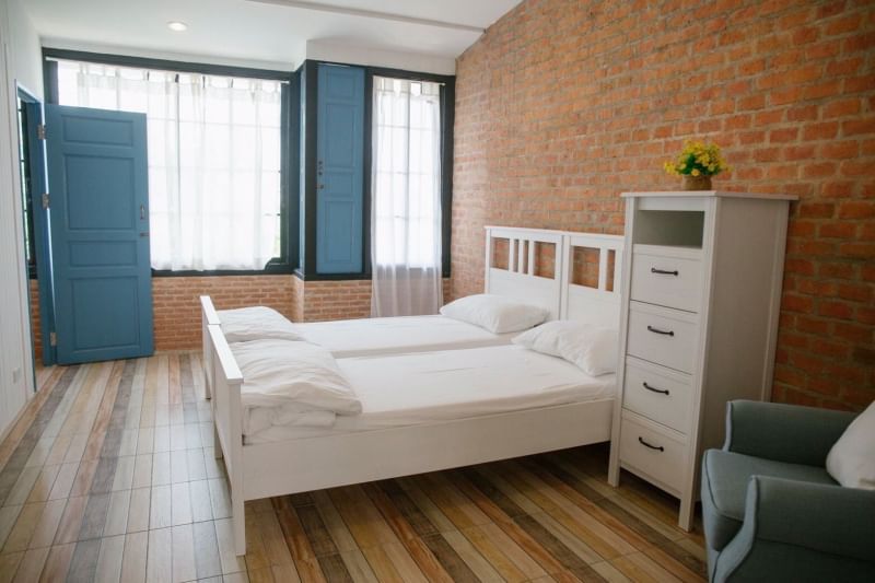 For RentTownhomeCha-am Phetchaburi : For rent 3-storey townhouse Fio House by the Sea