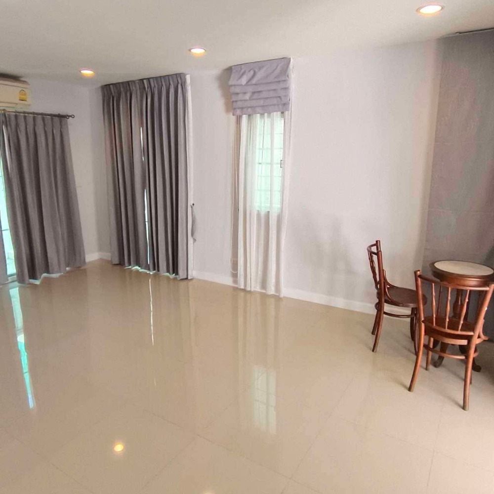 For SaleTownhomePattanakan, Srinakarin : 🔥 House for sale, Townhouse Baan Klangmuang Rama 9-Motorway 3 bedrooms near The Nine on the motorway.