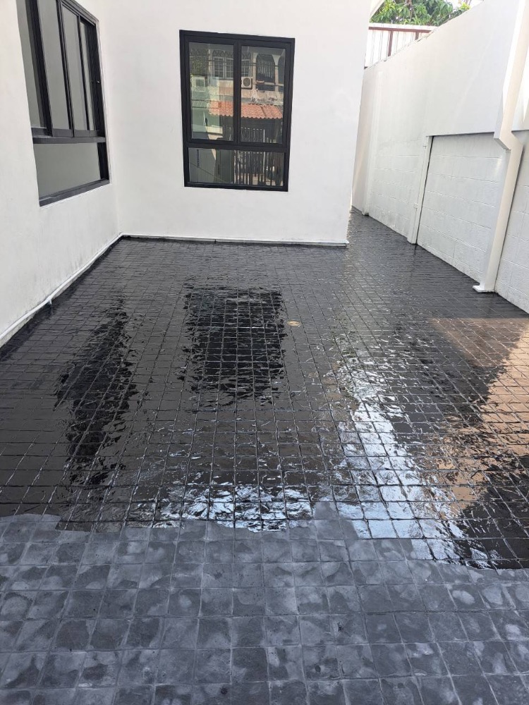 ขายทาวน์โฮมเสรีไทย-นิด้า : ขายทาวน์โฮม รีโนเวท ทุบสร้างใหม่ทั้งหลัง (พร้อมอยู่) หมู่บ้านศรินเทพ เสรีไทย 63 (หลังมุม)