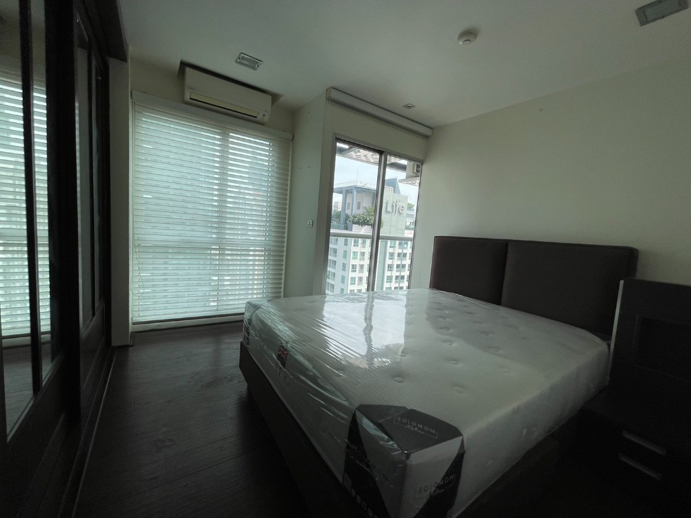 ขายคอนโดสีลม ศาลาแดง บางรัก : Silom Suite Room for Sell (Sathorn 12)