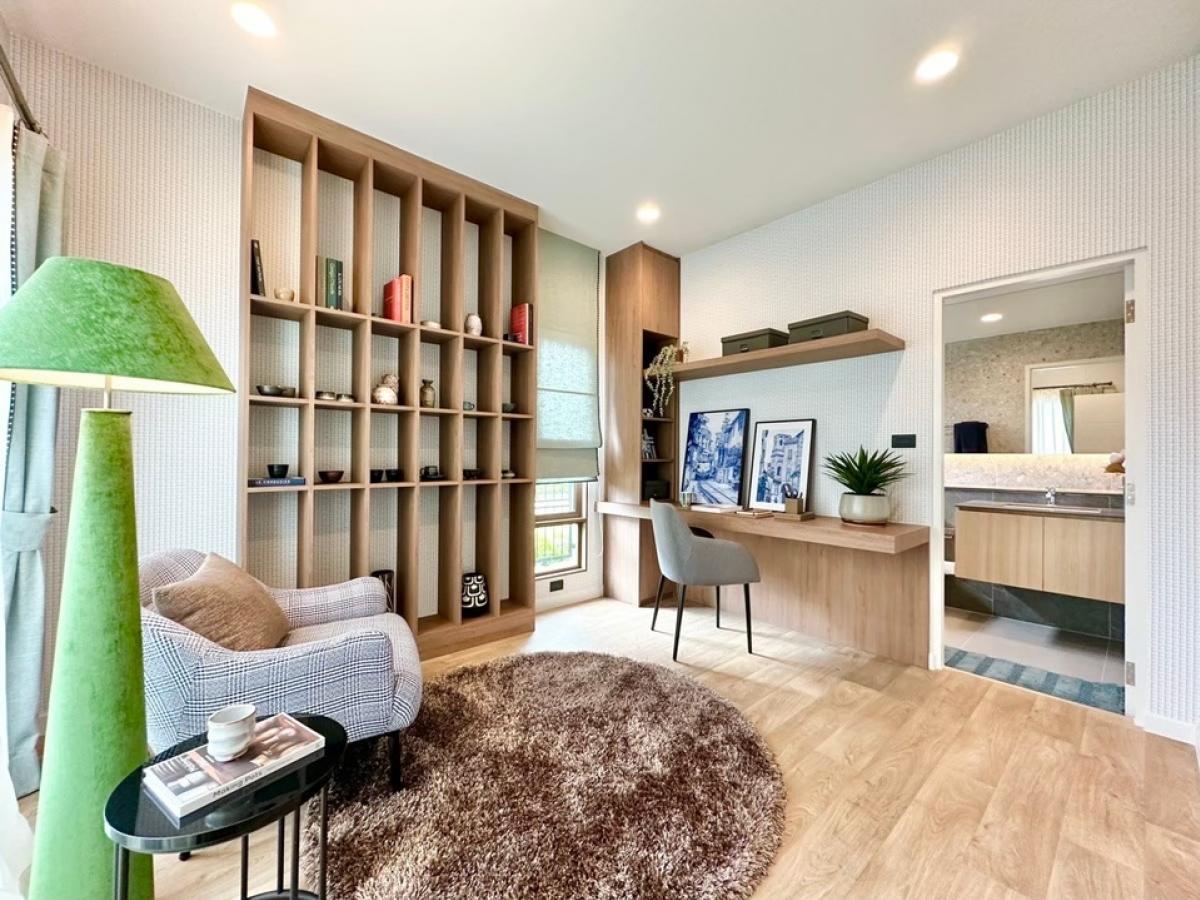 For SaleHousePattanakan, Srinakarin : 🌳 𝐁𝐮𝐫𝐚𝐬𝐢𝐫𝐢 𝐁𝐮𝐫𝐚𝐬𝐢𝐫𝐢 𝐤𝐫𝐞𝐞𝐭𝐡𝐚 - 4 bedrooms, 5 bathrooms, 3 parking spaces, special prices 📲 𝟎𝟔𝟒-𝟕𝟗𝟒𝟒𝟐𝟔𝟑 (Khun Nam)
