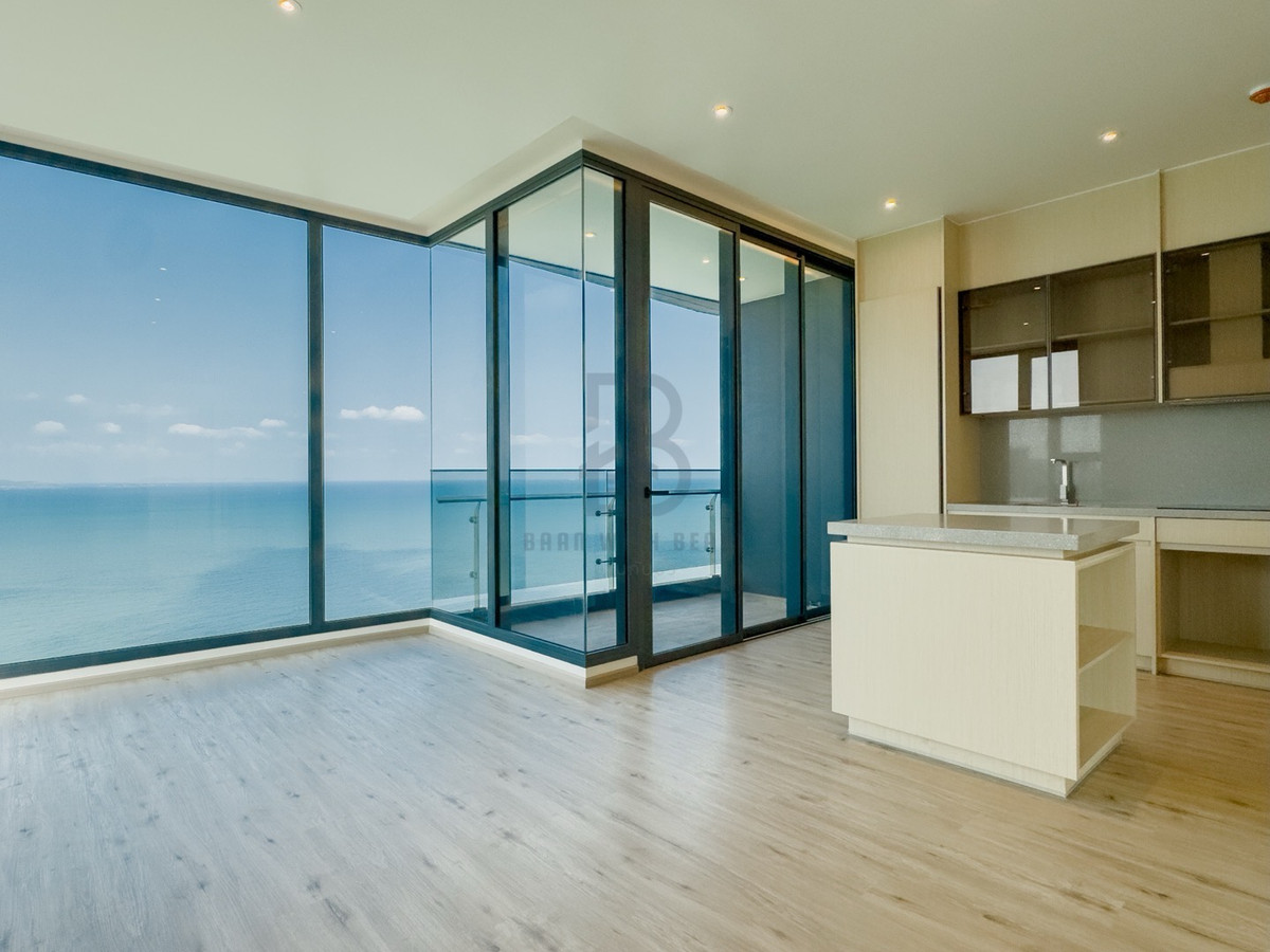 ขายคอนโดพัทยา บางแสน ชลบุรี สัตหีบ : Super Luxury Condo - AROM Wongamat | 2 ห้องนอน ชั้นสูง วิวทะเล และอ่าวพัทยา