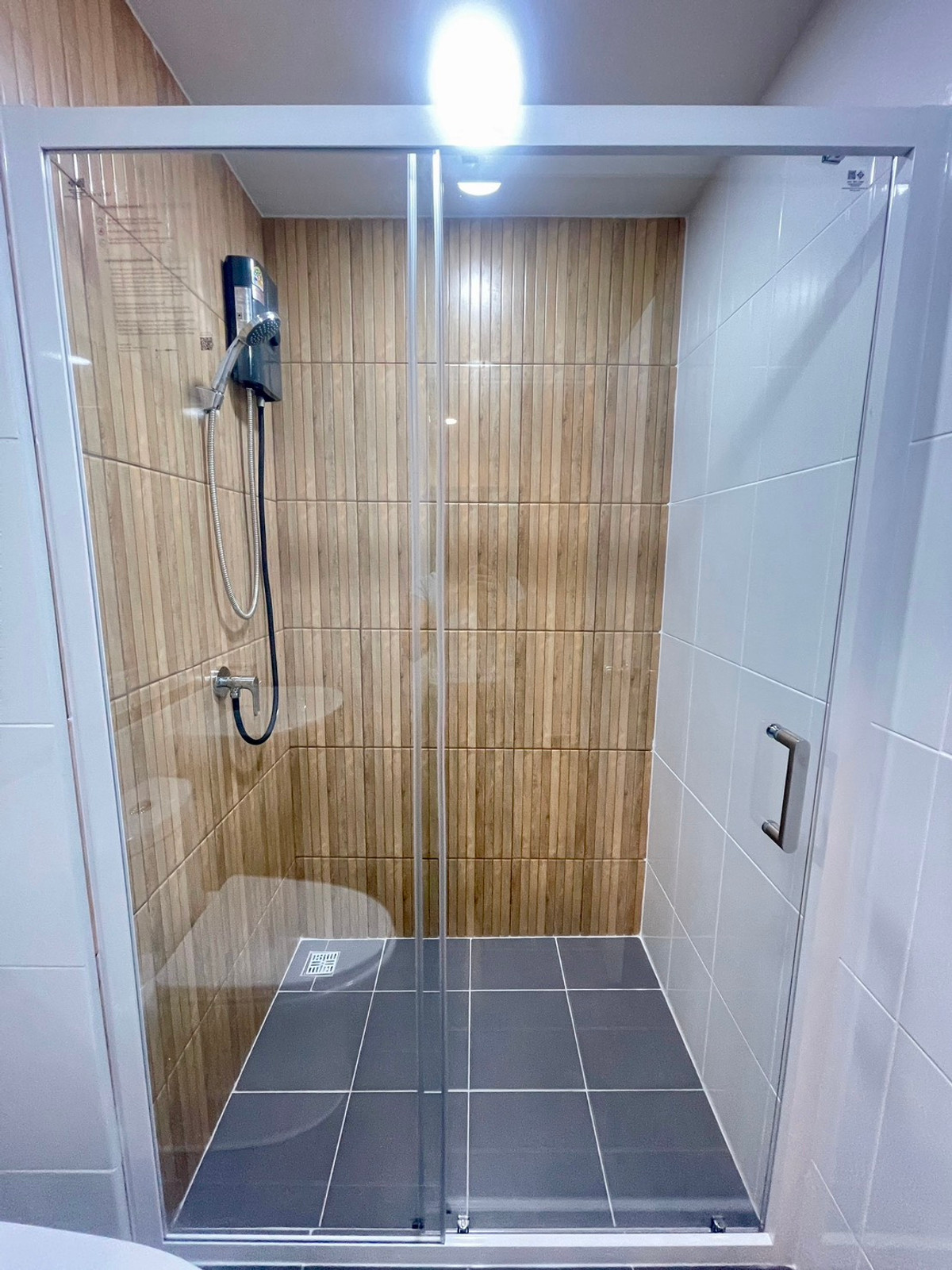 For RentCondoOnnut, Udomsuk : Rent Hi Rise Sukhumvit 101, new condo, red label