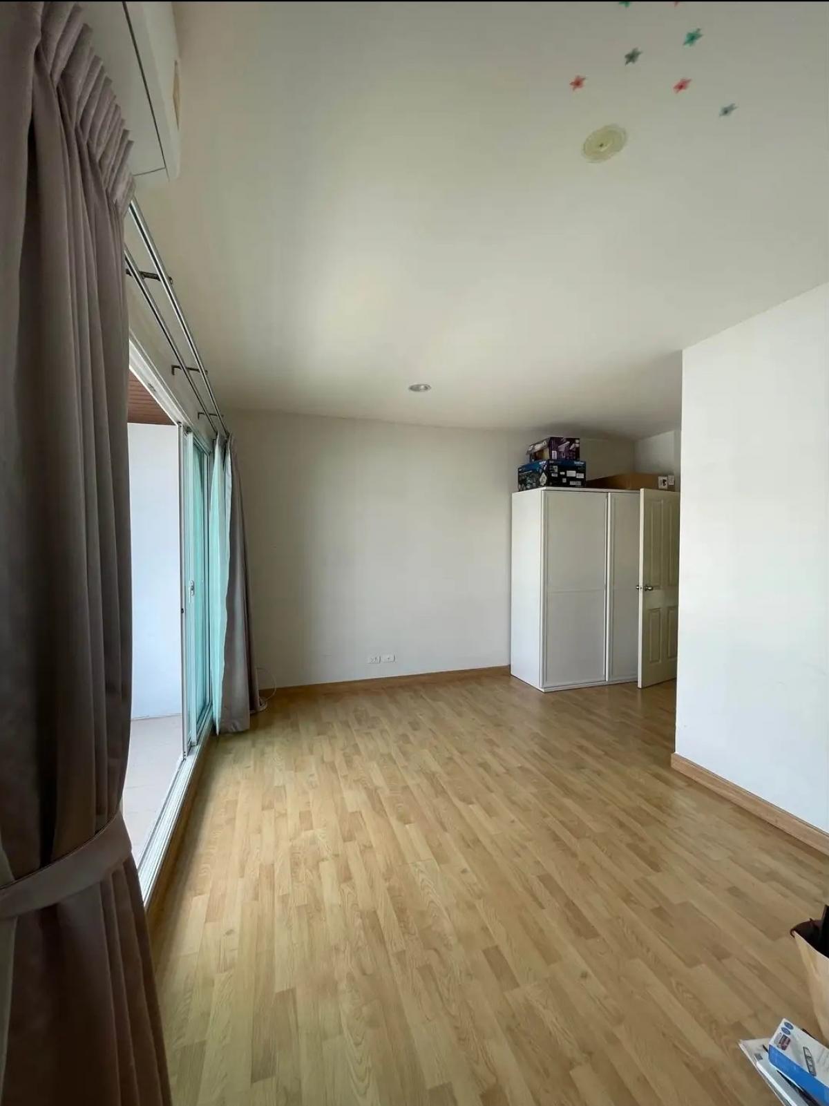 ขายบ้านรัชดา ห้วยขวาง : ขายด่วน ทาวน์โฮม 3 ชั้น โครงการบ้านกลางเมือง รัชดา 36 ทำเลดีเว่อร์  ราคาไม่แรง