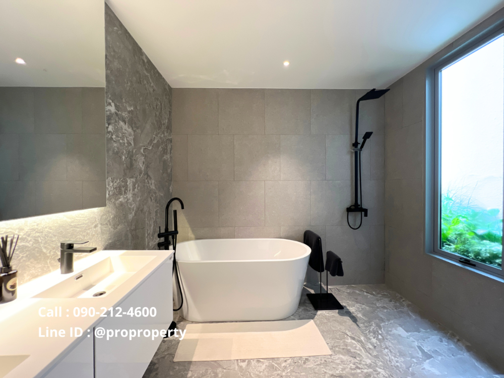 For SaleHousePattanakan, Srinakarin : For sale, luxury single house ARQ10 (Rama 9-Krungthep Kreetha) 4-storey single house with elevator