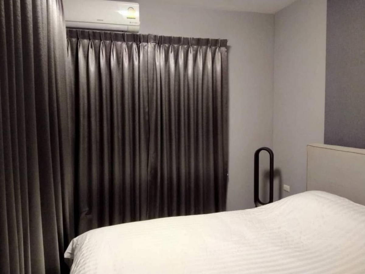 For RentCondoRatchadapisek, Huaikwang, Suttisan : 🌻𝐅𝐨𝐫 𝐑𝐞𝐧𝐭🌻 𝐂𝐡𝐚𝐩𝐭𝐞𝐫𝐎𝐧𝐞 𝐂𝐡𝐚𝐩𝐭𝐞𝐫𝐎𝐧𝐞 🏠 🏠 🏠 G18 🔥 Tile flooring Corner room 🟥🟩🟧🟨🟪🟥🟩🟧🟨🟥🟩🟨🟨🟪❤️❤️ There are 7-11 in the building. Very comfortable. 泰国房地产 转卖/出租/买房这 套公寓位于市中心， 🌻 🌻 🌼🌸🌺🌻🌼🌸🌺🌻🌼🌸🌺🟥🟪🟨 13,000.- / 1 year 🟦🟧🟪🟨🟩🟦 30 SQ.𝗺 🟥🟨🟩🟪🟥🟧 1