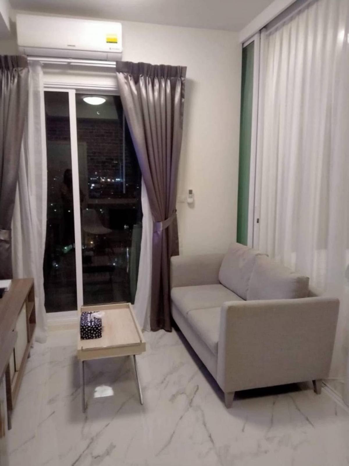 For RentCondoRatchadapisek, Huaikwang, Suttisan : 🌻𝐅𝐨𝐫 𝐑𝐞𝐧𝐭🌻 𝐂𝐡𝐚𝐩𝐭𝐞𝐫𝐎𝐧𝐞 𝐂𝐡𝐚𝐩𝐭𝐞𝐫𝐎𝐧𝐞 🏠 🏠 🏠 G18 🔥 Tile flooring Corner room 🟥🟩🟧🟨🟪🟥🟩🟧🟨🟥🟩🟨🟨🟪❤️❤️ There are 7-11 in the building. Very comfortable. 泰国房地产 转卖/出租/买房这 套公寓位于市中心， 🌻 🌻 🌼🌸🌺🌻🌼🌸🌺🌻🌼🌸🌺🟥🟪🟨 13,000.- / 1 year 🟦🟧🟪🟨🟩🟦 30 SQ.𝗺 🟥🟨🟩🟪🟥🟧 1