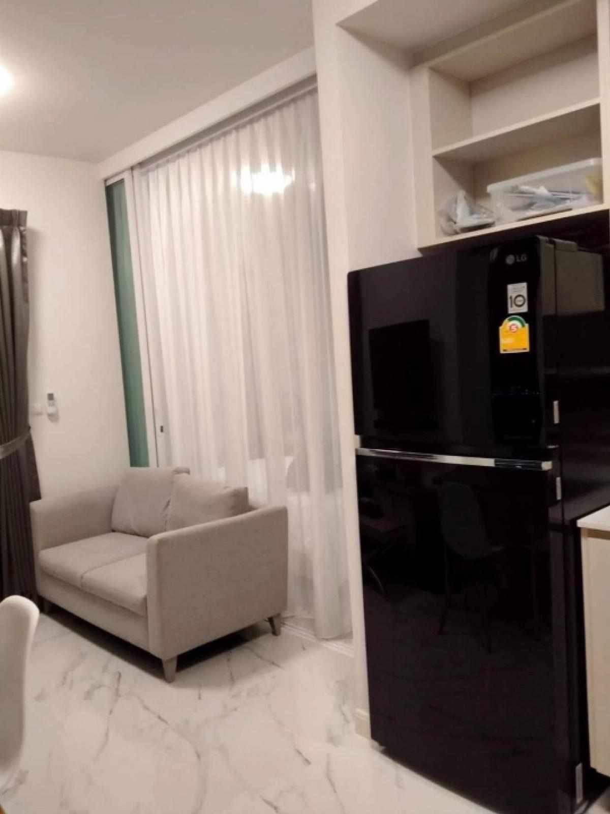 For RentCondoRatchadapisek, Huaikwang, Suttisan : 🌻𝐅𝐨𝐫 𝐑𝐞𝐧𝐭🌻 𝐂𝐡𝐚𝐩𝐭𝐞𝐫𝐎𝐧𝐞 𝐂𝐡𝐚𝐩𝐭𝐞𝐫𝐎𝐧𝐞 🏠 🏠 🏠 G18 🔥 Tile flooring Corner room 🟥🟩🟧🟨🟪🟥🟩🟧🟨🟥🟩🟨🟨🟪❤️❤️ There are 7-11 in the building. Very comfortable. 泰国房地产 转卖/出租/买房这 套公寓位于市中心， 🌻 🌻 🌼🌸🌺🌻🌼🌸🌺🌻🌼🌸🌺🟥🟪🟨 13,000.- / 1 year 🟦🟧🟪🟨🟩🟦 30 SQ.𝗺 🟥🟨🟩🟪🟥🟧 1