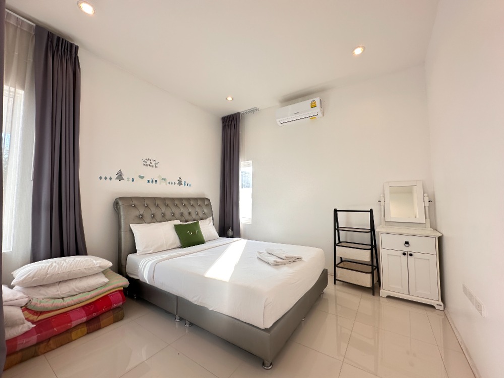 ขายบ้านหัวหิน ประจวบคีรีขันธ์ : 🏡.💦 พูลวิลล่า Le Leaf Hua Hin Pool Villa 💰 ซื้อลงทุนเพื่อปล่อยเช่ารายวัน/รายเดือน หรือจะซื้อไว้ พักอาศัยเอง ก็ คุ้มค่าสุดๆ! 🌿✨  📍 รีสอร์ทพูลวิลล่าสไตล์ Eco Modern Villas บรรยากาศเงียบสงบ ใกล้ชิดธรรมชาติ