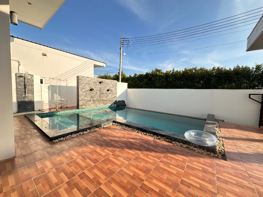 ขายบ้านหัวหิน ประจวบคีรีขันธ์ : 🏡.💦 พูลวิลล่า Le Leaf Hua Hin Pool Villa 💰 ซื้อลงทุนเพื่อปล่อยเช่ารายวัน/รายเดือน หรือจะซื้อไว้ พักอาศัยเอง ก็ คุ้มค่าสุดๆ! 🌿✨  📍 รีสอร์ทพูลวิลล่าสไตล์ Eco Modern Villas บรรยากาศเงียบสงบ ใกล้ชิดธรรมชาติ