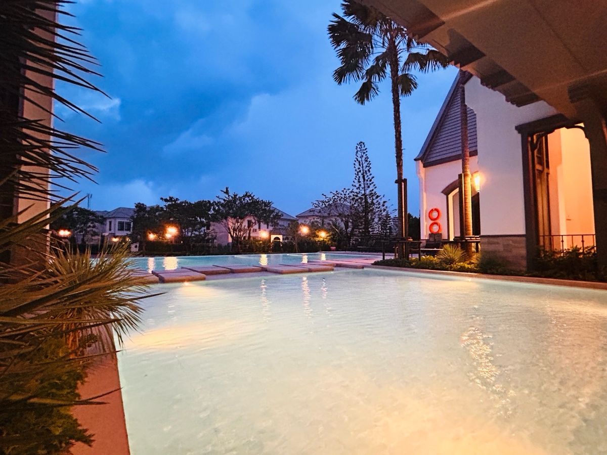 For RentHousePattanakan, Srinakarin : 房屋出租 - Nantawan Rama 9 Krungthep kreetha 093 296 2878 (5 間臥室)