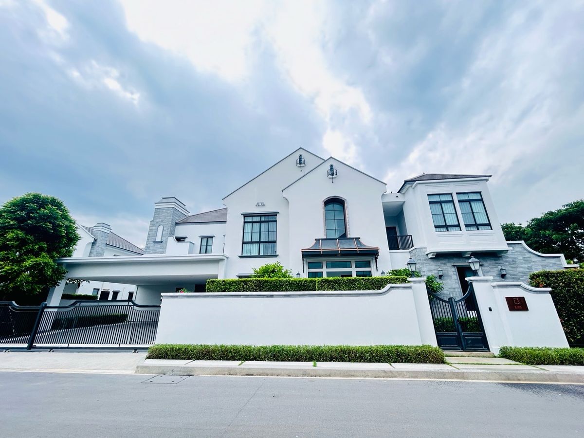 ให้เช่าบ้านพัฒนาการ ศรีนครินทร์ : 房屋出租 - Nantawan Rama9 Krungthep kreetha 093 296 2878 (5 間臥室)