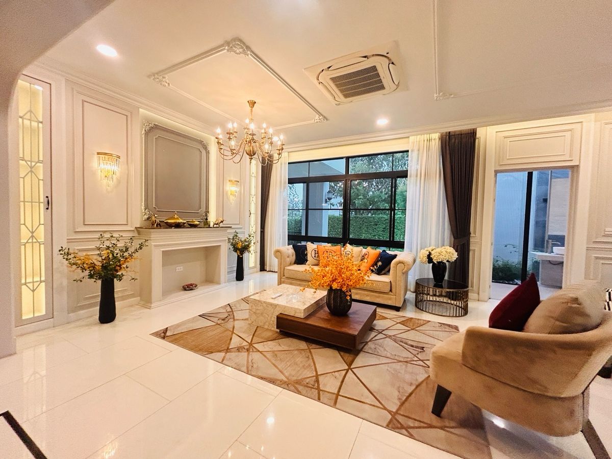 ให้เช่าบ้านพัฒนาการ ศรีนครินทร์ : 房屋出租 - Nantawan Rama 9 Krungthep kreetha 093 296 2878 (5 間臥室)