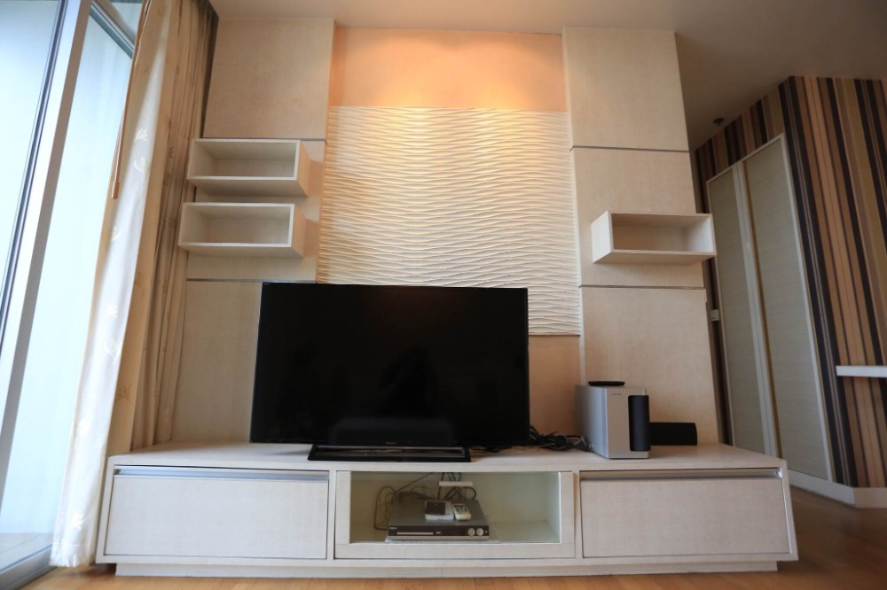 For SaleCondoSathorn, Narathiwat : for Sale condo Urbana Sathorn 1 Bed fully furnished (S15-22114)