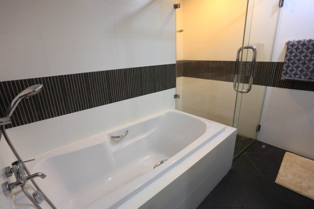 For SaleCondoSathorn, Narathiwat : for Sale condo Urbana Sathorn 1 Bed fully furnished (S15-22114)